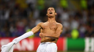 Cristiano festeja tras anotar el penal decisivo en la Final de la Champions League 2015-2016.