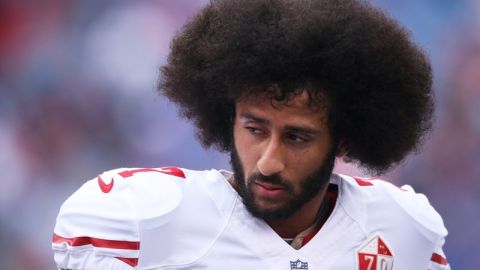 Colin Kaepernick, todo un símbolo y una piedra en el zapato.