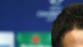 Chicharito estaría cerca de volver a España para jugar con el Valencia.