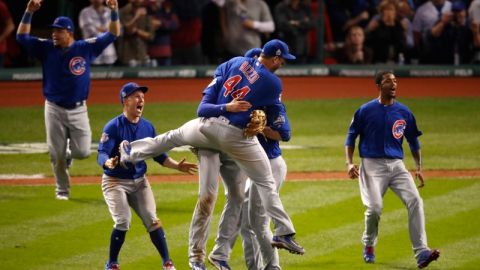 El bolsillo izquierdo de Anthony Rizzo guarda ya la bola que todos querrían.