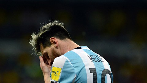 Messi vomitó durante el vuelo a San Juan porque sufrió de mareo.
