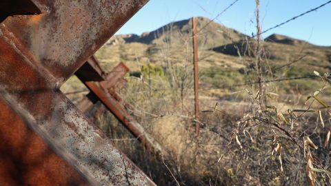 American Civilian Paramilitaries Patrol U.S.-Mexican Border