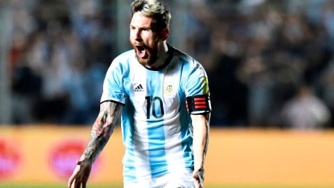 El festejo del gol que hizo Lionel Messi de tiro libre ante Colombia.