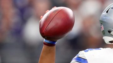 Dak Prescott, quarterback novato y jugador sensación de la temporada con los Cowboys de Dallas, hará su debut en juegos de 'Thanksgiving Day'.