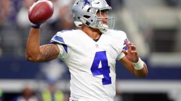 Dak Prescott, quarterback novato y jugador sensación de la temporada con los Cowboys de Dallas, hará su debut en juegos de 'Thanksgiving Day'.