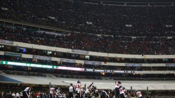 Así lució el Estadio Azteca para el primer juego de lunes por la noche de la NFL efectuado fuera de los Estados Unidos. Los Raiders vencieron a los Texans.