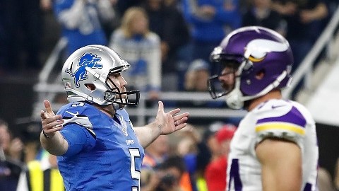 Matt Prater y su festejo tras darle el triunfo a los Lions en Thanksgiving Day.