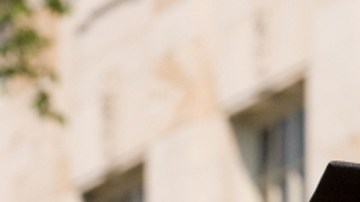 El número de estudiantes que se gradúan de los sistemas universitarios UC y CSU debe aumentar sustancialmente para hacerle frente a este problema, dicen los expertos. /Archivo