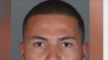 Salvador Martínez, de 28 años, sería el hombre que ha atacado a seis mujeres al allanarse en hogares de Maywood.