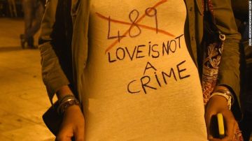 Activistas denuncian el Artículo 489 que prohíbe la homosexualidad en Marruecos.