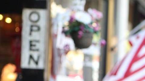 La victoria del demócrata Josh Newman en el tradicionalmente conservador condado de Orange pone de manifiesto un cambio ideológico en la población local. Ahora lo quieren destituir.