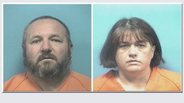 Richard y Cynthia Kelly están detenidos en la cárcel del condado de Shelby.