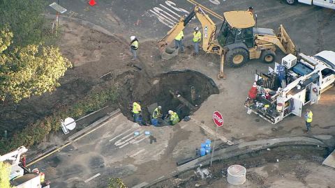 Las autoridades de obras públicas ya han comenzado los trabajos de reparación.