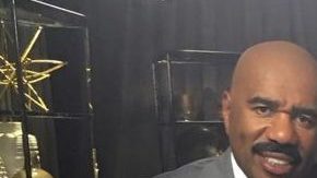 Pese al tremendo error, Harvey lleva una buena relación con Ariadna Gutiérrez.