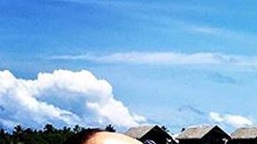 Ambrosio se encuentra de vacaciones con varias compañeras de las pasarelas en Las Bahamas.