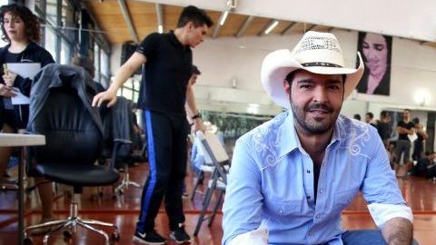 El periodista indicó que ya hizo las pases con el cantante, quien lo había demandado por extorsión.