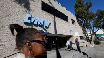 El DMV comenzó a emitir nuevas licencias para cumplir con la ley federal Real ID.