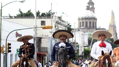 Por varios años, un concejal de LA ha intentado que se apruebe una ordenanza anti-rodeos y charrería. (EFE)
