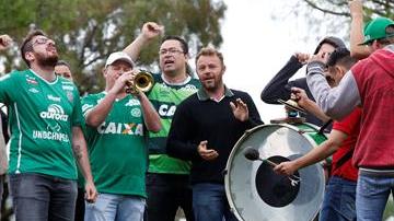 Aficionados y familiares le han dado el último adiós a jugadores y directivos.