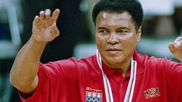 Este reconocimiento no se le otorgó a Ali en su momento porque fue considerado un hombre que no daba buen ejemplo a la juventud.