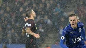 Jamie Vardy celebra un gol durante el partido de la Premier League que jugaron Leicester City y Manchester City en el King Power Stadium de Londres.