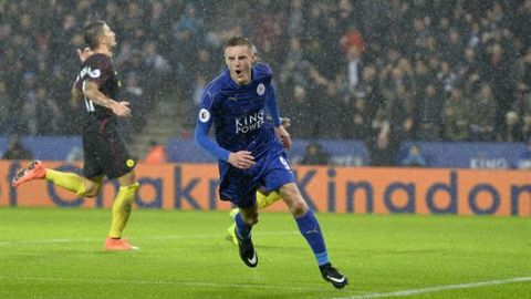 Jamie Vardy celebra un gol durante el partido de la Premier League que jugaron Leicester City y Manchester City en el King Power Stadium de Londres.