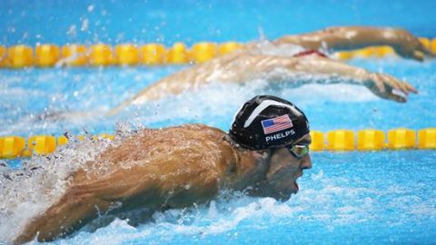 Michael Phelps busca agrandar su fortuna con productos que lleven su nombre.