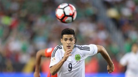 El Benfica supliría a Jiménez con un jugador del Eintracht Frankfurt.