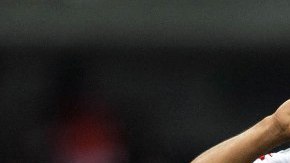 Carlos 'Gullit' Peña se quita la rojiblanca y se vuelve a enfundar la camiseta de 'La Fiera'.