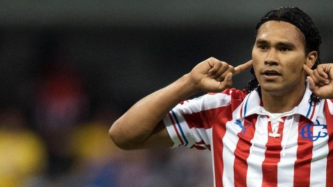 Carlos 'Gullit' Peña se quita la rojiblanca y se vuelve a enfundar la camiseta de 'La Fiera'.