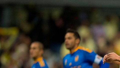 Oribe Peralta se lamenta haber fallado el penal ente Tigres.