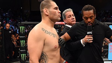 El problema de espalda de Velásquez ha hecho que este combate se cancele definitivamente.