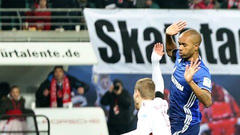 Timo Werner y su falta fingida ante el Shalke 04.
