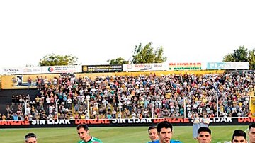 La emotiva foto de los jugadores de San Lorenzo posando con los uniformes del Chapecoense.