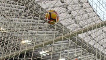 Así se vio desde atrás de la portería el golazo de Beñat.