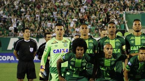 El Chapecoense recibió tras la tragedia el título de campeón de la Copa Sudamericana.