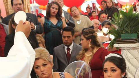 La Rubi en la misa