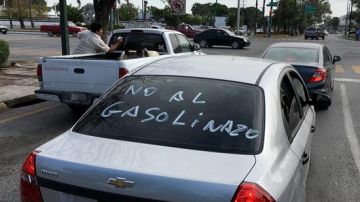 Miles de mexicanos se dan cita contra el "gasolinazo", el alza en precio al combustible para mexicanos. (Foto: EFE)