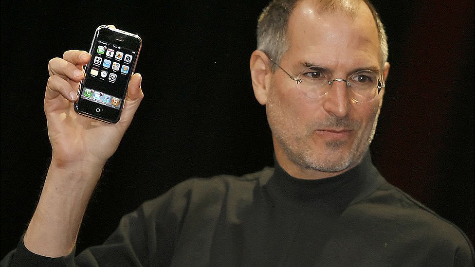 El tío de Steve Jobs sin el que el iPhone no sería un teléfono tan inteligente