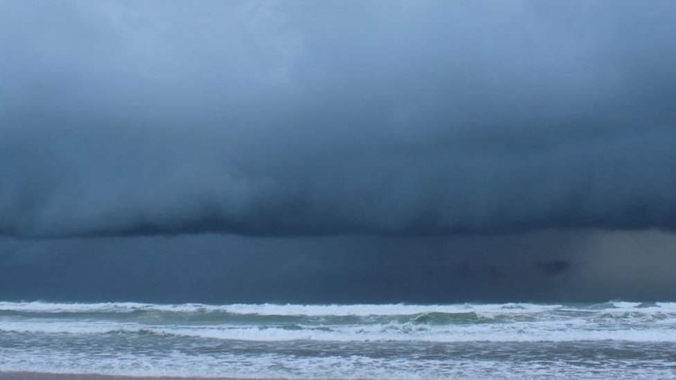 La gigantesca ola captada por una boya que estableció un récord mundial
