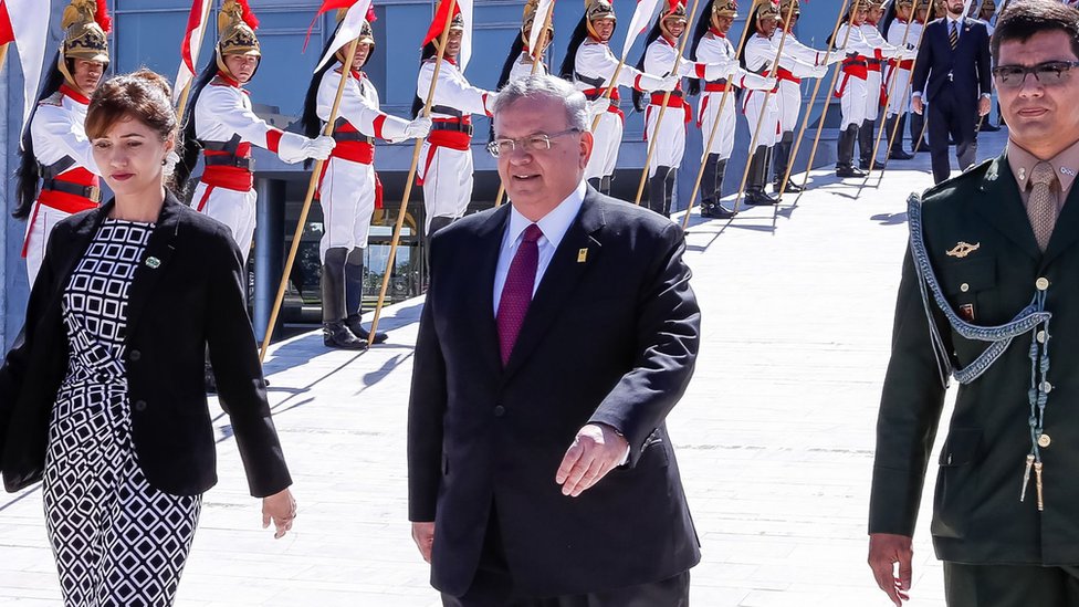 Amridis (al centro de la imagen) acudió a presentar sus credenciales al presidente Michel Temer en mayo de 2016. Getty Images