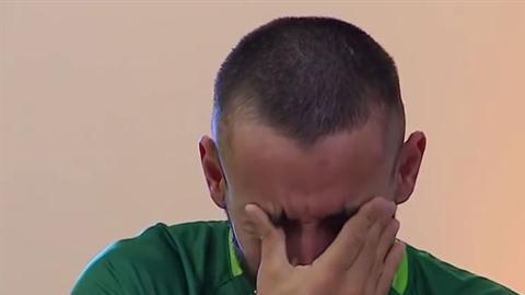 Ruschel se emocionó durante na entrevista.