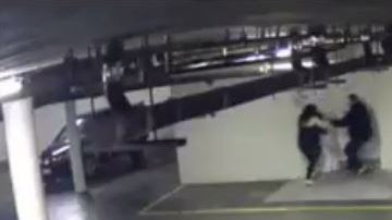 El atacante amenazó a la joven con un cuchillo y le quitó el portátil que ella misma había trabajado para pagarse.