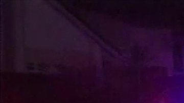 Los agentes utilizaron primero munición no letal, pero cuando el sospechoso desenfundó y apuntó una pistola lo balearon.