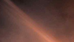 Más de una decena de comercios resultaron destruidos por las llamas.