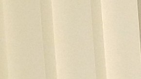 Fotografía cedida en donde aparece el fundador de la organización El Rescate, Salvador Sanabria (4 izq.) recibiendo el pergamino de reconocimiento del Concejo Municipal de Los Ángeles de manos del concejal del Distrito 1 de Los Ángeles, Gil Cedillo (5 dcha.), junto a los activistas (izq.) Francisco Rivera, Martha Ugarte, Romeo Escobar, (dcha.) Gloria Saucedo y Ana Eliza Escobar y los niños Benjamin y Rafael Ibarra en la sala de prensa del Concejo Municipal de Los Ángeles, California. El Concejo Municipal de Los Ángeles entregó hoy un reconocimiento a la organización El Rescate, que hace 35 años nació para socorrer a los refugiados centroamericanos, por sus aportes a la ciudad y a la comunidad inmigrante./EFE