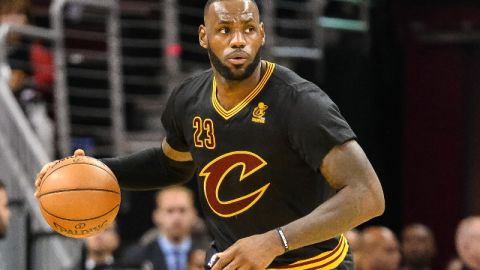 LeBron James, una vez más: ¡enorme!
