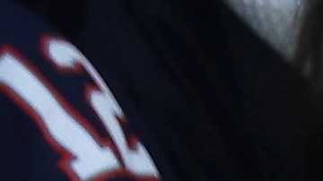 Este letrero en las gradas del estadio de los Patriots cuenta la historia: Tom Brady ganó su juego 201 en la NFL para imponer un nuevo récord.