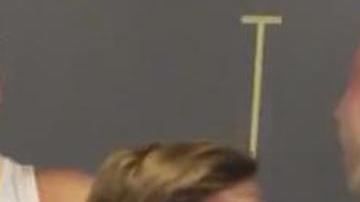 Antoine Griezmann visitó la tienda NBA en Manhattan.