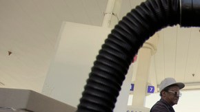 Se espera un incremento de 5.6 centavos en cada galón de gasolina desde hoy 1ro de julio en California. (AP Photo/Marcio Jose Sanchez, File)